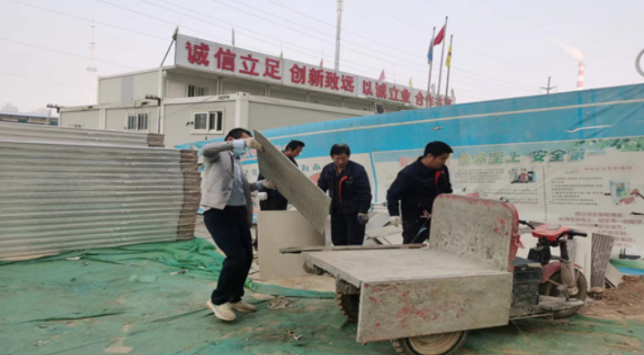 疫情防控不放松  工作學(xué)習不停步